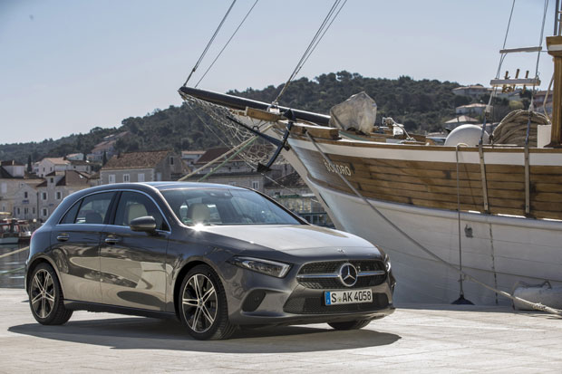 Нова Мерцедес А класа: Бисер на точковима (ФОТО)